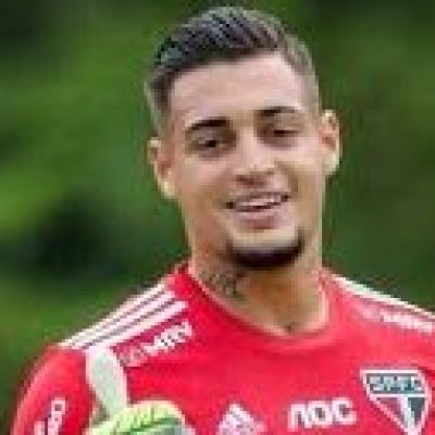 Goleiro Jean vai defender o Atlético-GO por um ano