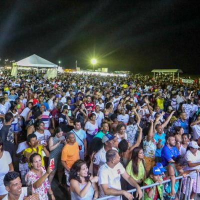 Grandes shows, pirotecnia e homenagem marcam virada do ano em Ilhéus