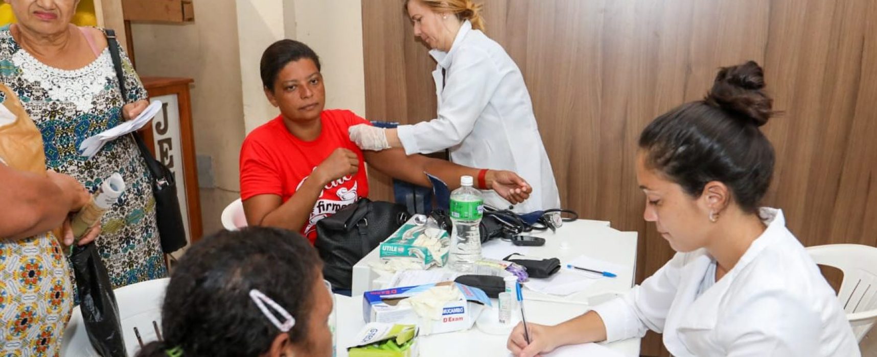 Mutirão leva serviços de saúde para mulheres de Ilhéus