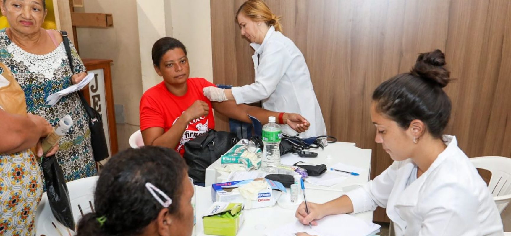 Mutirão leva serviços de saúde para mulheres de Ilhéus