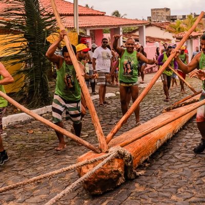 Tradição cultural: Festa da Puxada do Mastro movimenta Ilhéus neste fim de semana