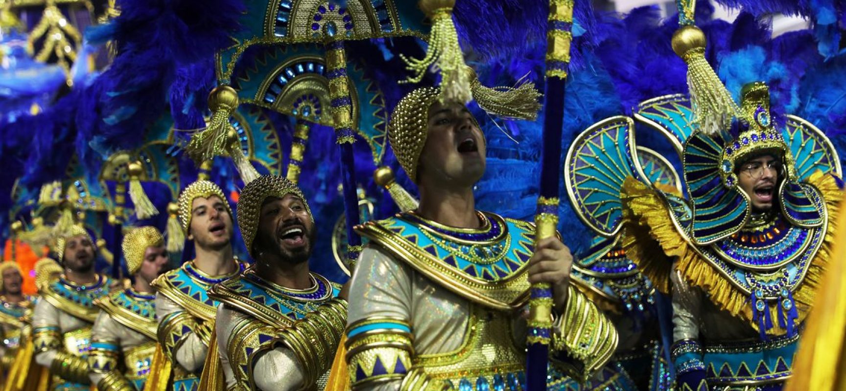 Águia de Ouro é campeã do carnaval de São Paulo pela primeira vez