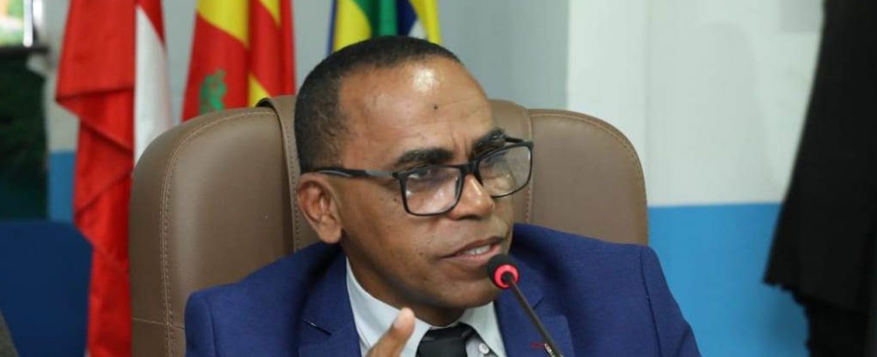 Vereador Pastor Matos reivindica retomada do serviço de desobstrução da rede pluvial da Rua Vila São Miguel