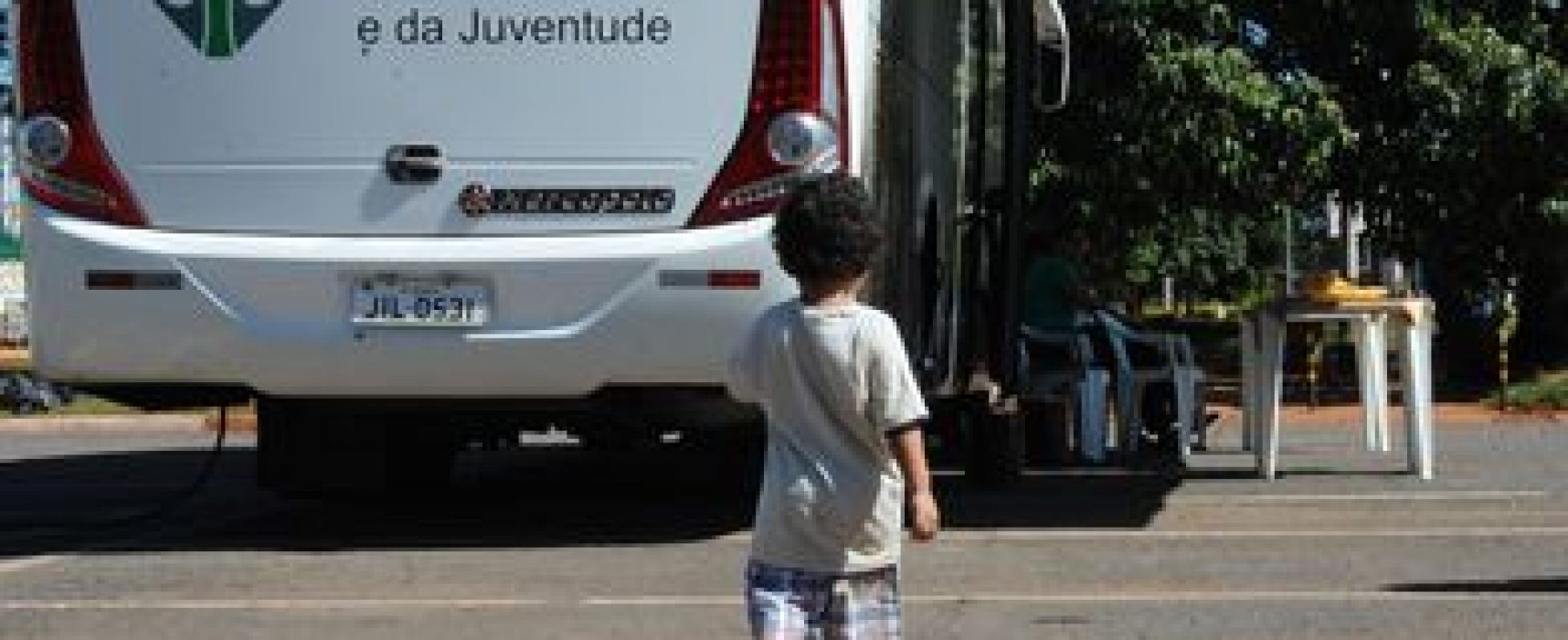 Como é o processo de adoção no país