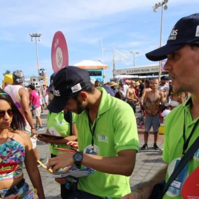 Grupos de Guias e Monitores orientam turistas nos circuitos do Carnaval de Salvador