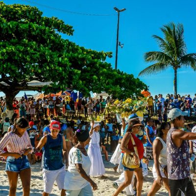Ilhéus virou carnaval antecipado com festa de Iemanjá na Maramata e Litorânea Norte