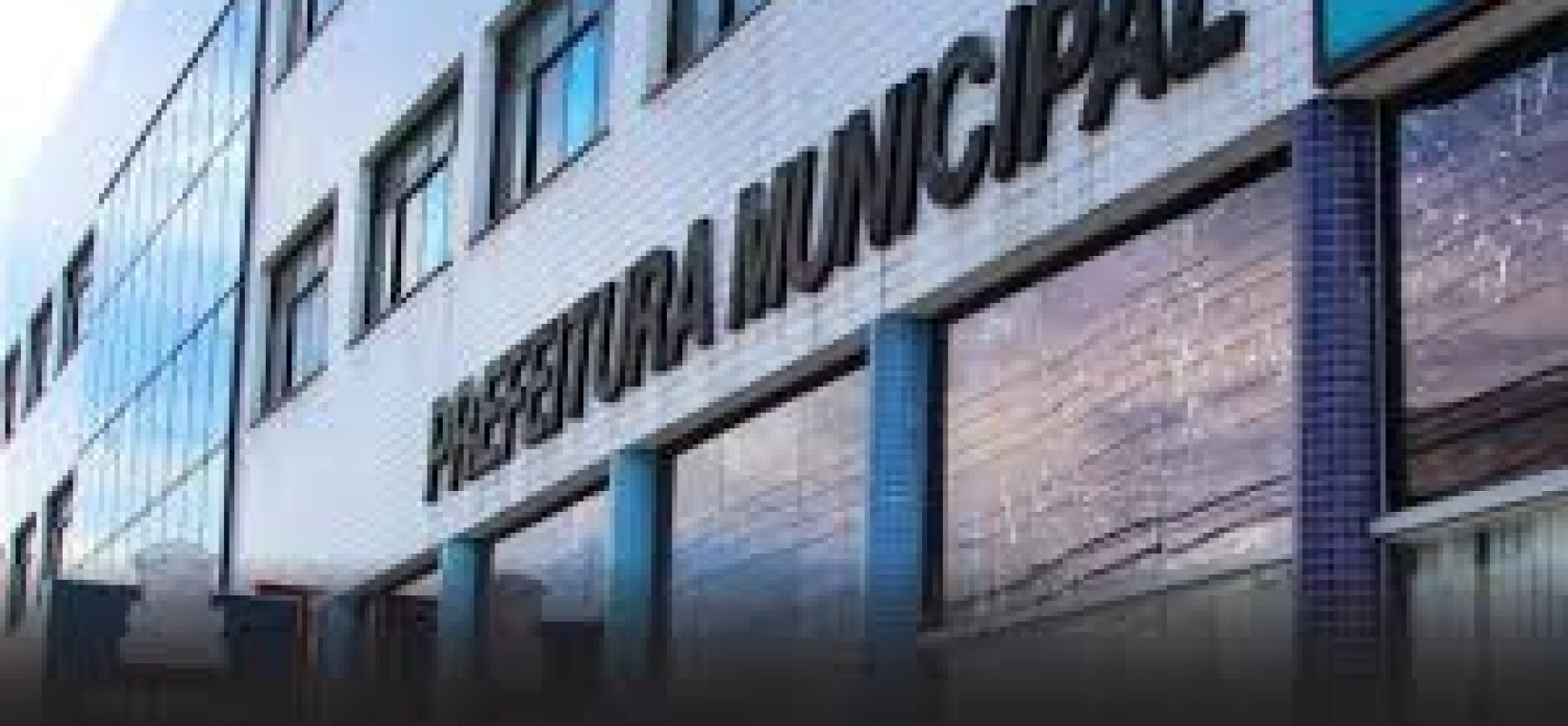 Reajuste de salários faz prefeituras penarem com folha de pagamento