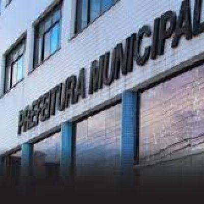 Reajuste de salários faz prefeituras penarem com folha de pagamento