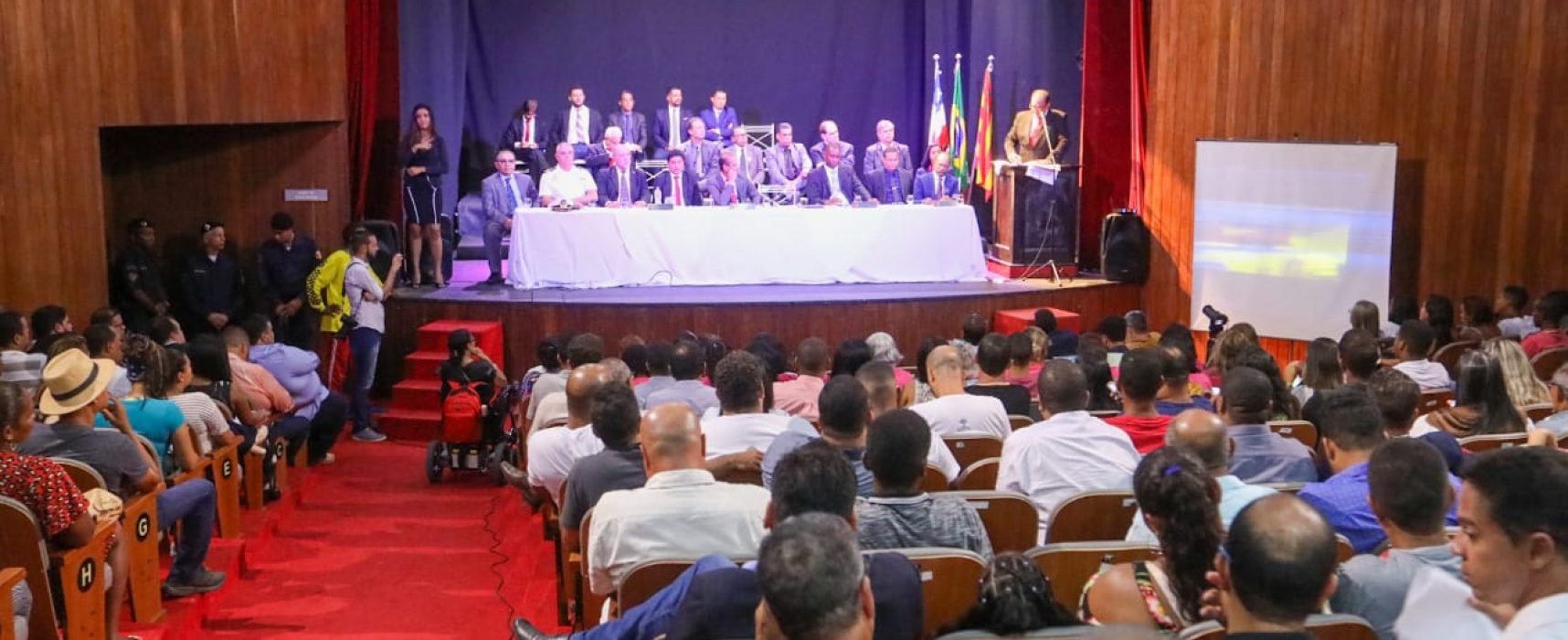 Sessões da Câmara de Ilhéus serão realizadas no Teatro Municipal