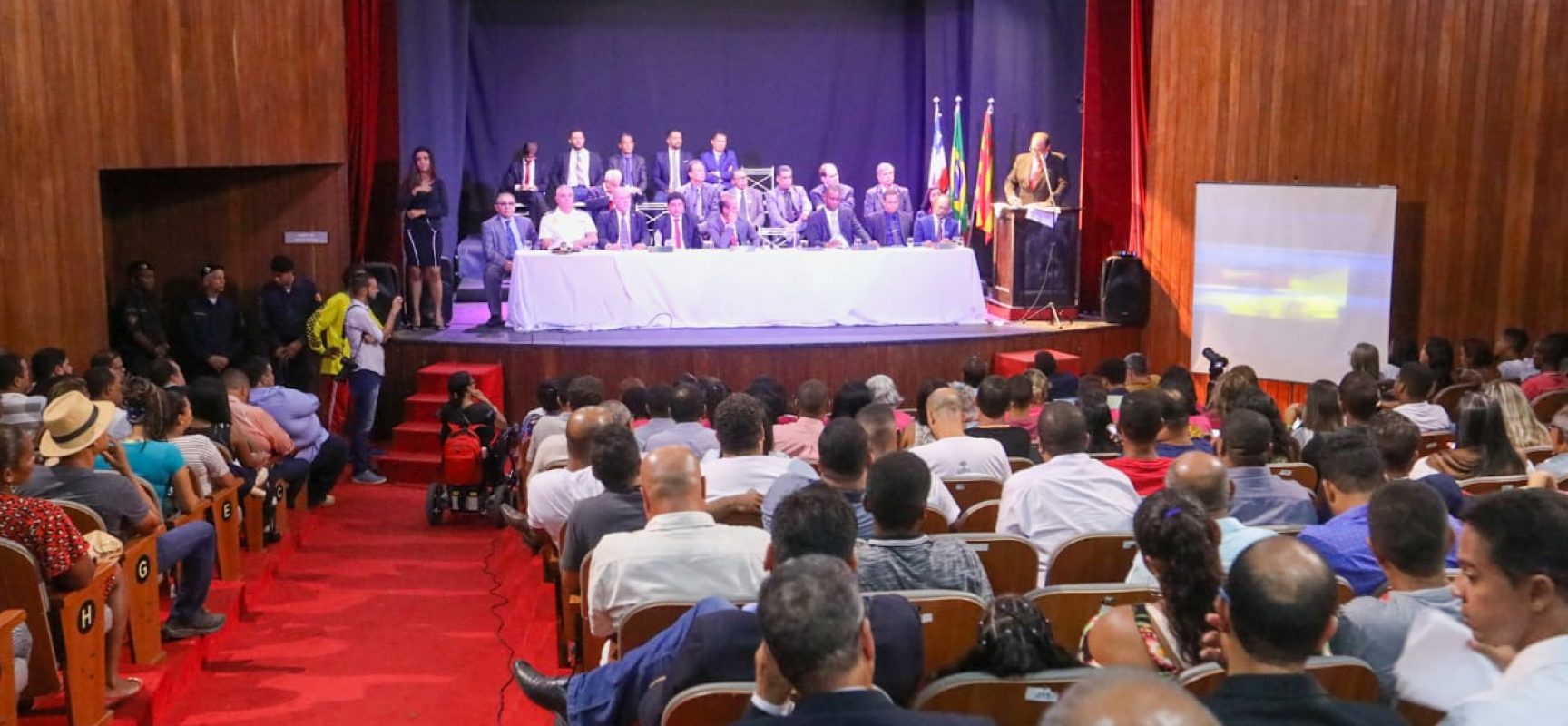 Sessões da Câmara de Ilhéus serão realizadas no Teatro Municipal