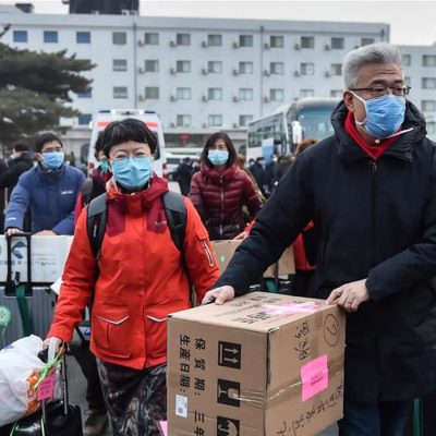 Wuhan, onde o coronavírus surgiu, alivia medidas de isolamento