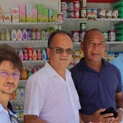 Comissões da Câmara de Ilhéus fiscalizam farmácias no centro da cidade