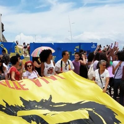 Derrotar Bolsonaro nas ruas é a grande tarefa das mulheres, afirma deputado Hilton Coelho (PSOL)