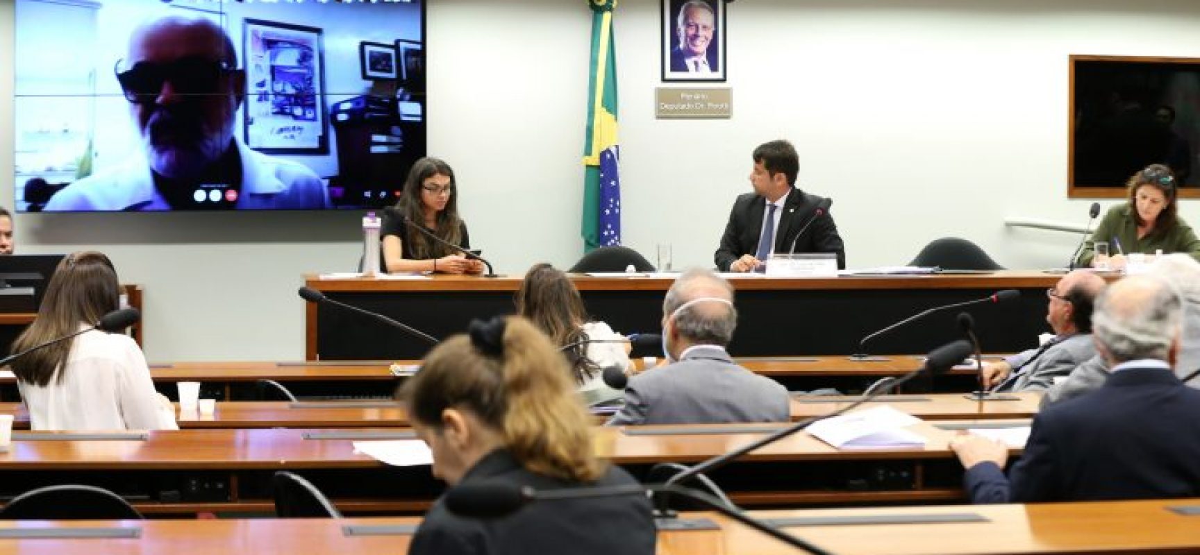 Pesquisadoras do genoma do coronavírus defendem redução da mobilidade interna