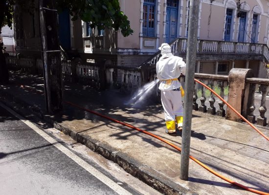Prefeitura mantém ação de desinfecção das ruas de Ilhéus para conter coronavírus