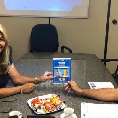 VALDERICO JUNIOR CONHECE PROGRAMA QUE REFORMA CASAS HUMILDES EM SALVADOR