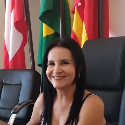 Alunos de escolas públicas são beneficiados para uma educação conectada em Ilhéus