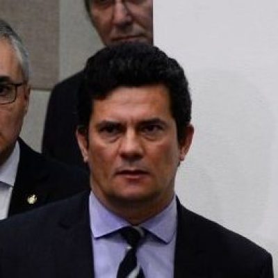 Senadores querem convocar Moro para falar ao Senado Federal