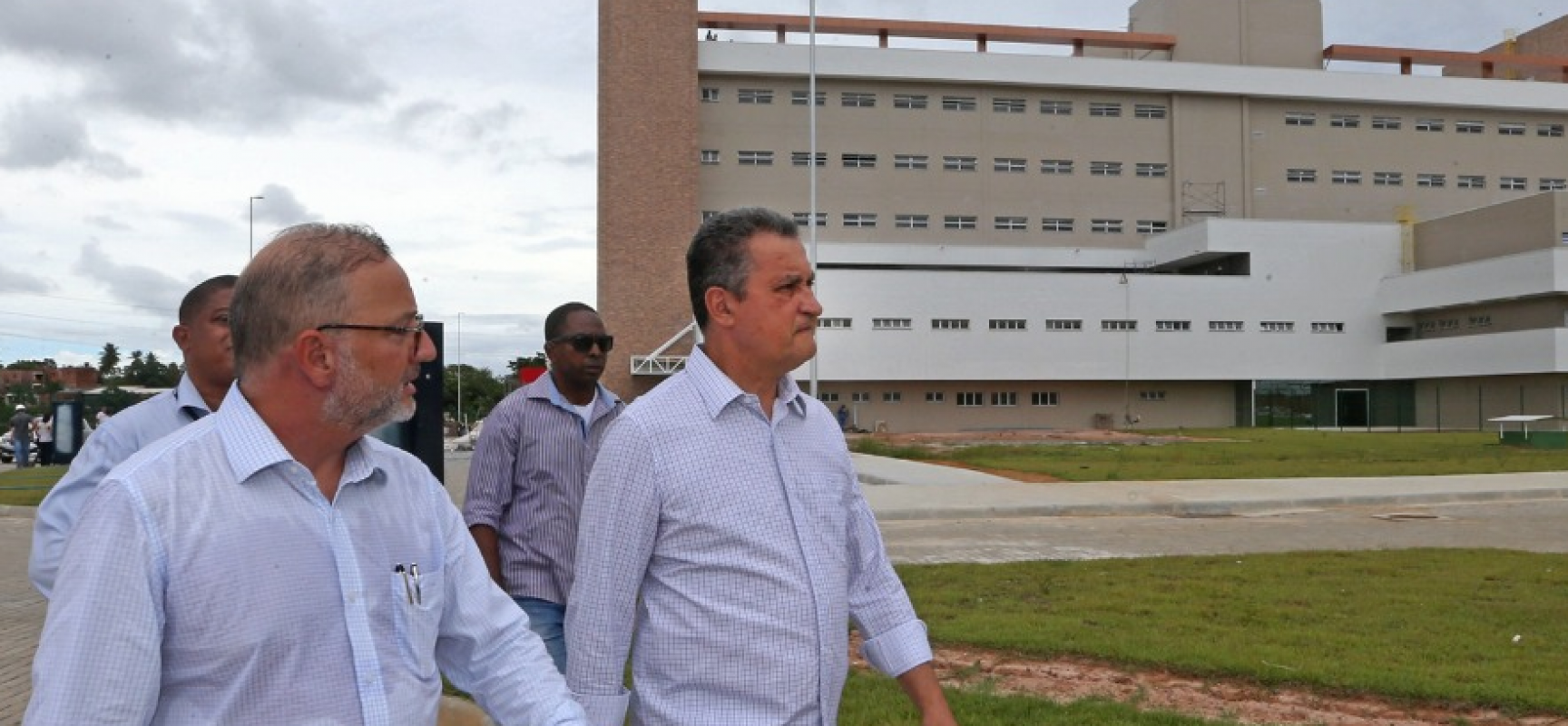 Bahia investe mais de R$ 500 milhões em obras na saúde Bahia investe mais de R$ 500 milhões em obras na saúde