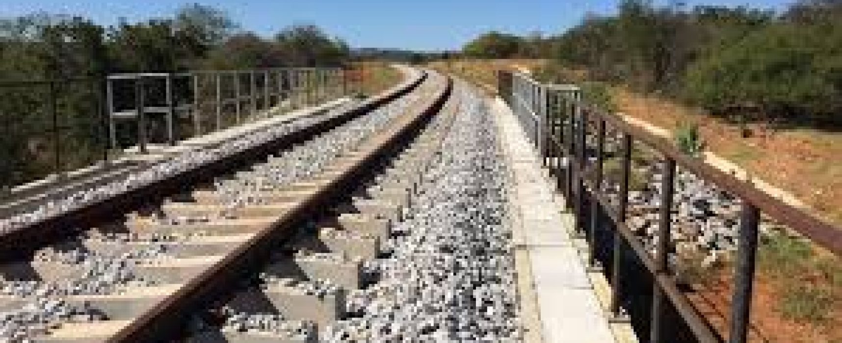 Ministro da Infraestrutura percorre obras da Ferrovia de Integração Oeste-Leste (Fiol), em São Desidério (BA)
