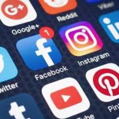 Redes sociais e sites de notícias são atingidos por interrupções