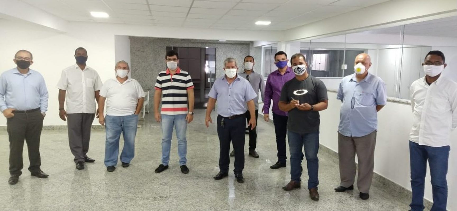 Valderico Junior exalta trabalho social desenvolvido pela comunidade evangélica