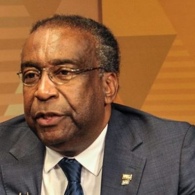 Bolsonaro anuncia Carlos Decotelli como novo ministro da Educação