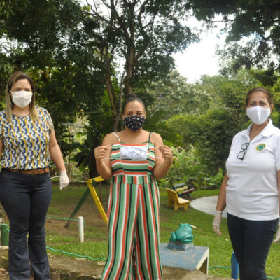 Crianças carentes da Escola São João Bosco são beneficiadas com máscaras de proteção