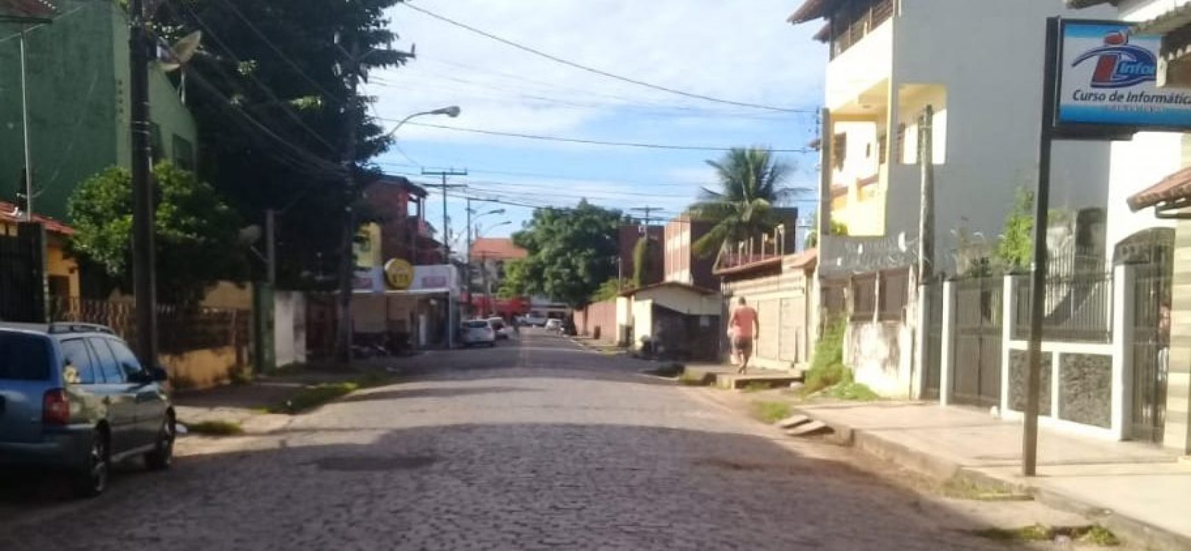 ESCUTA ILHÉUS: VICE-PRESIDENTE DA CÂMARA SOLICITA PAVIMENTAÇÃO DE TODA AVENIDA UBERLÂNDIA e travessas.