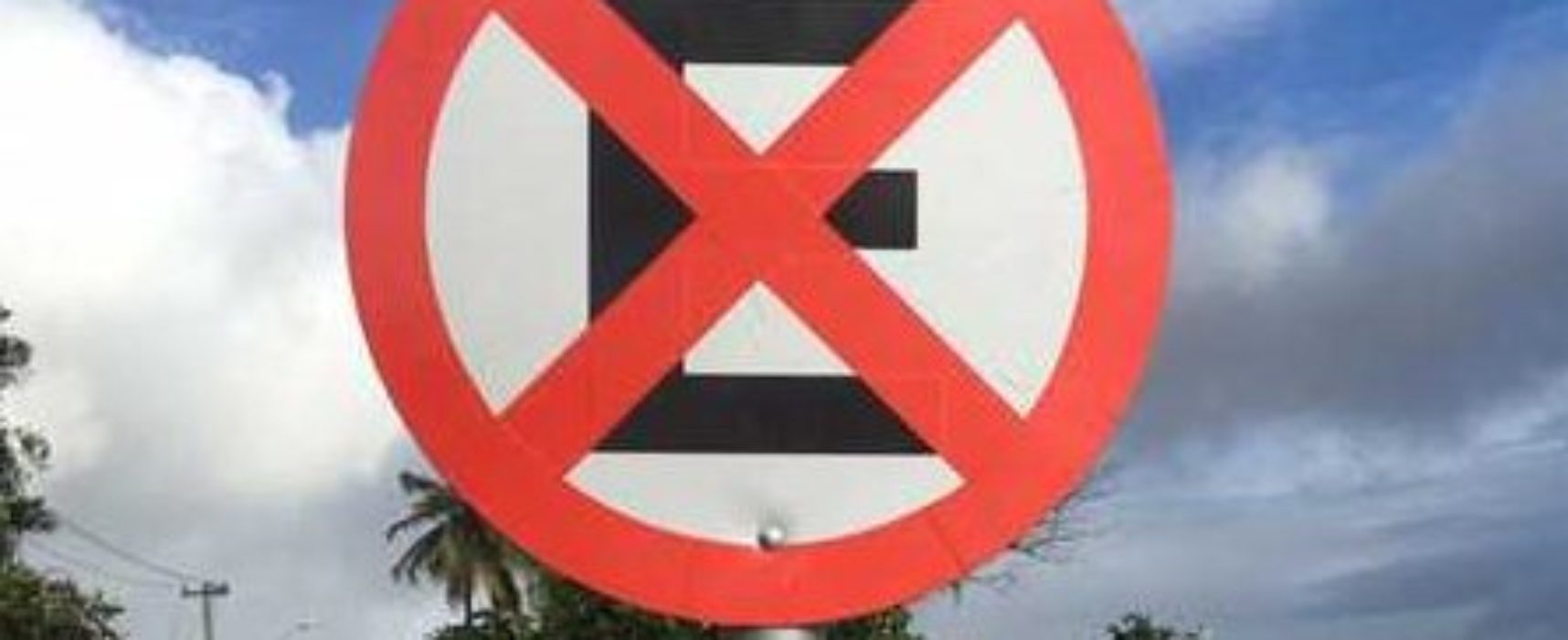 Prefeitura instala novas placas para melhorar sinalização do trânsito em Ilhéus
