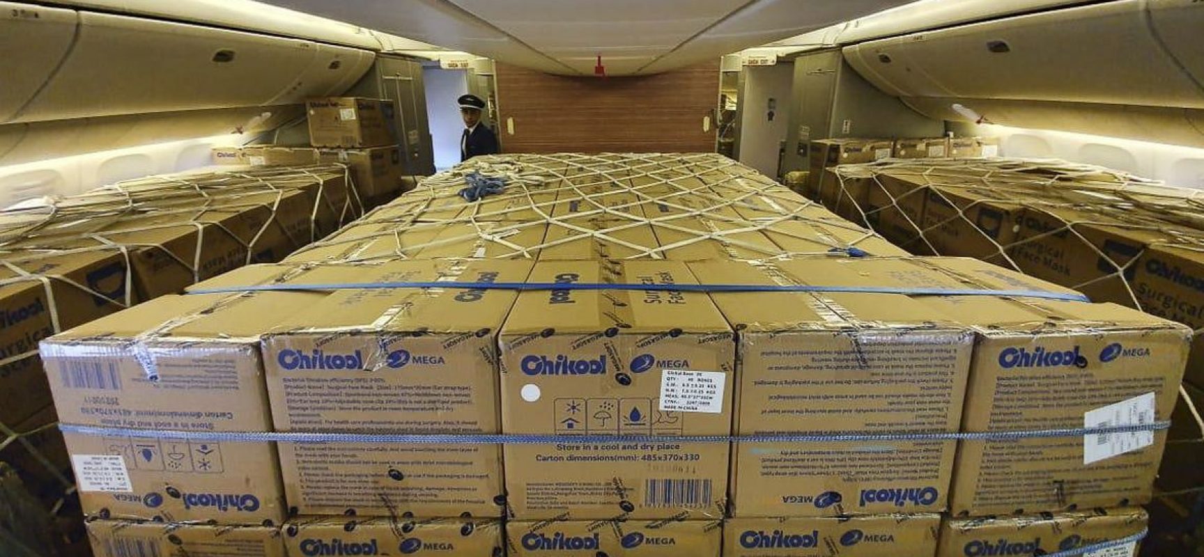 Brasil recebe carregamento recorde de 11,8 milhões de máscaras