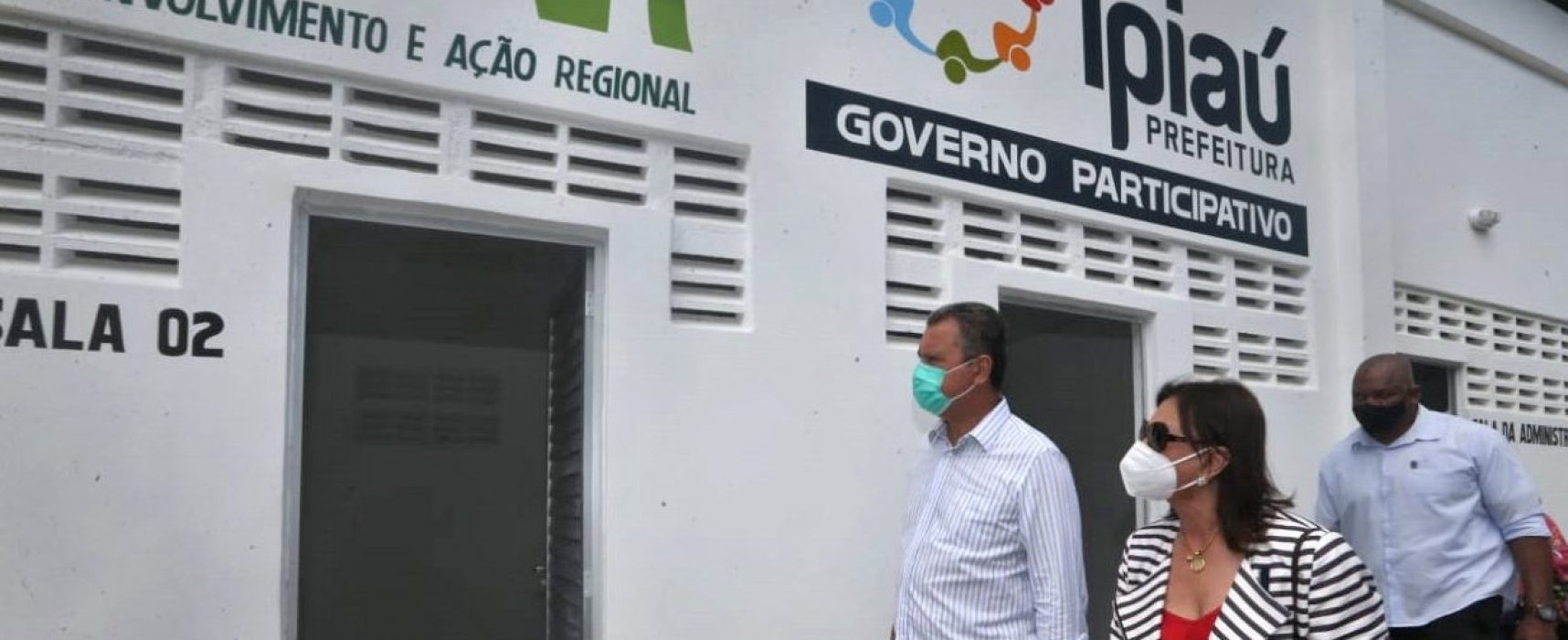 Rui entrega Mercado Municipal e nova praça à população de Ipiaú