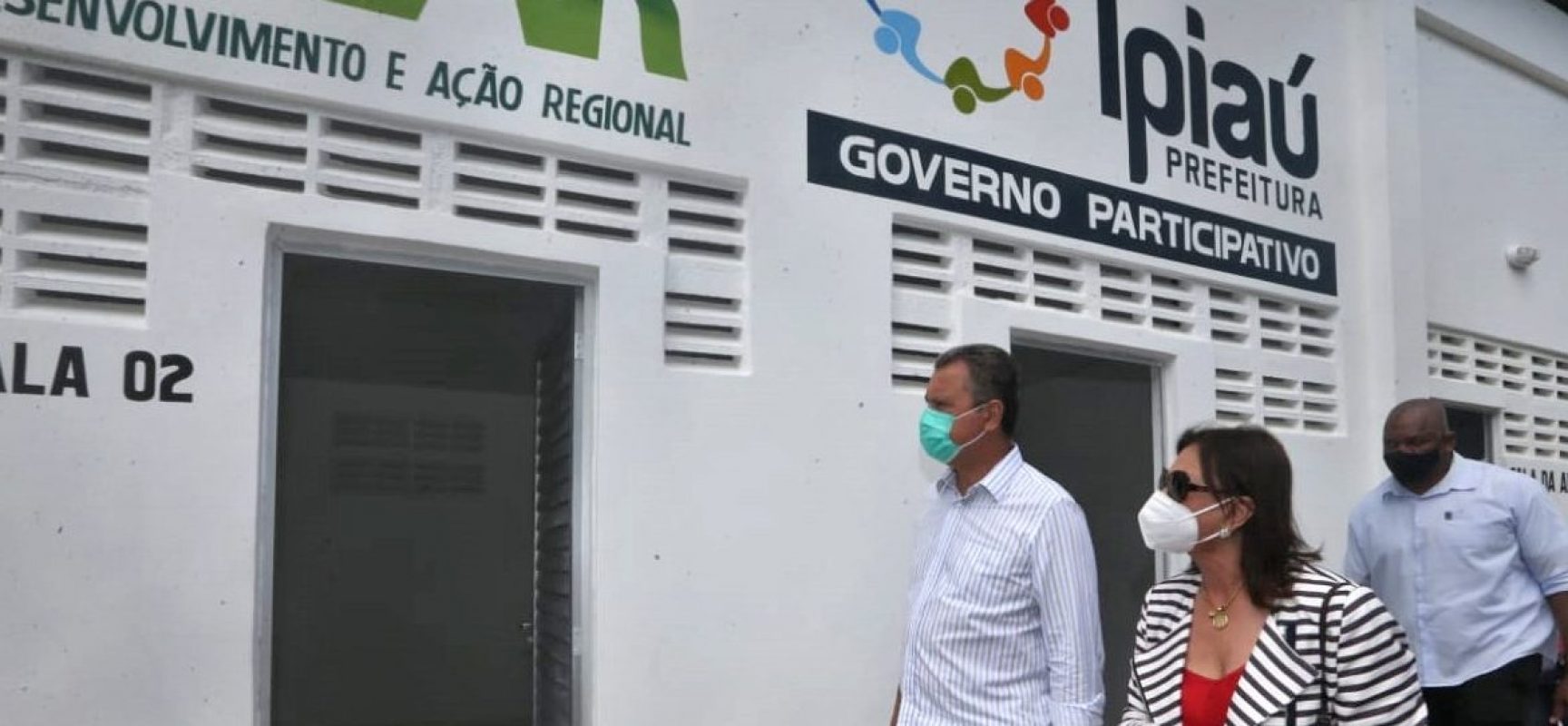 Rui entrega Mercado Municipal e nova praça à população de Ipiaú
