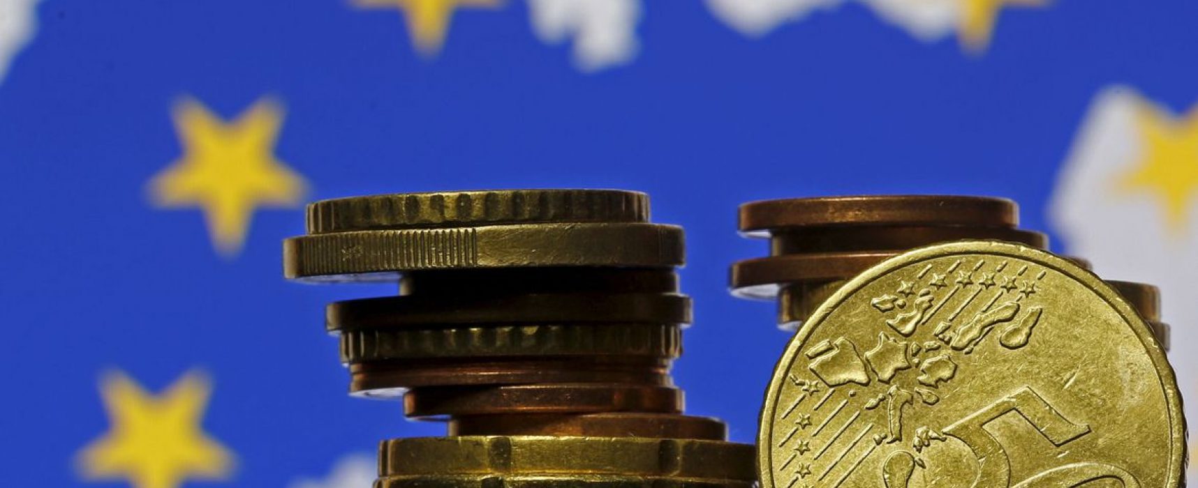 União Europeia tenta acordo sobre recuperação pós-covid-19
