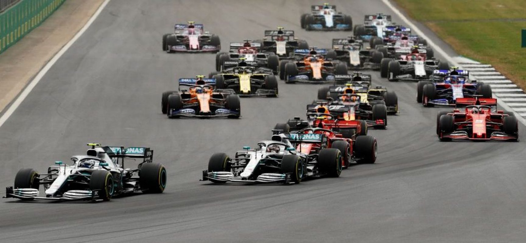 Valtteri Bottas larga na frente no GP da Áustria