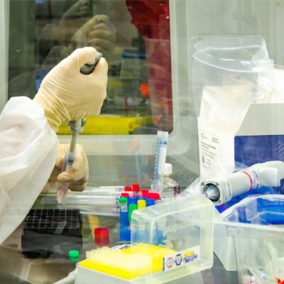 Anvisa autoriza mudanças em teste da vacina de Oxford