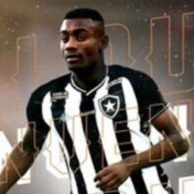 Botafogo apresenta oficialmente o atacante Salomon Kalou