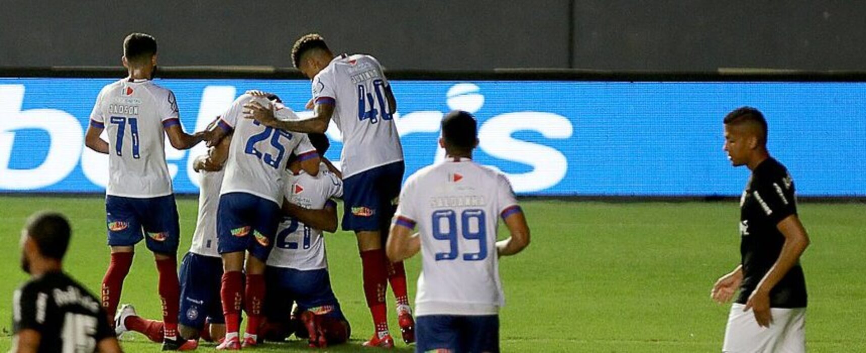 Com gol nos acréscimos, Bahia vence Bragantino e segue 100% na Série A