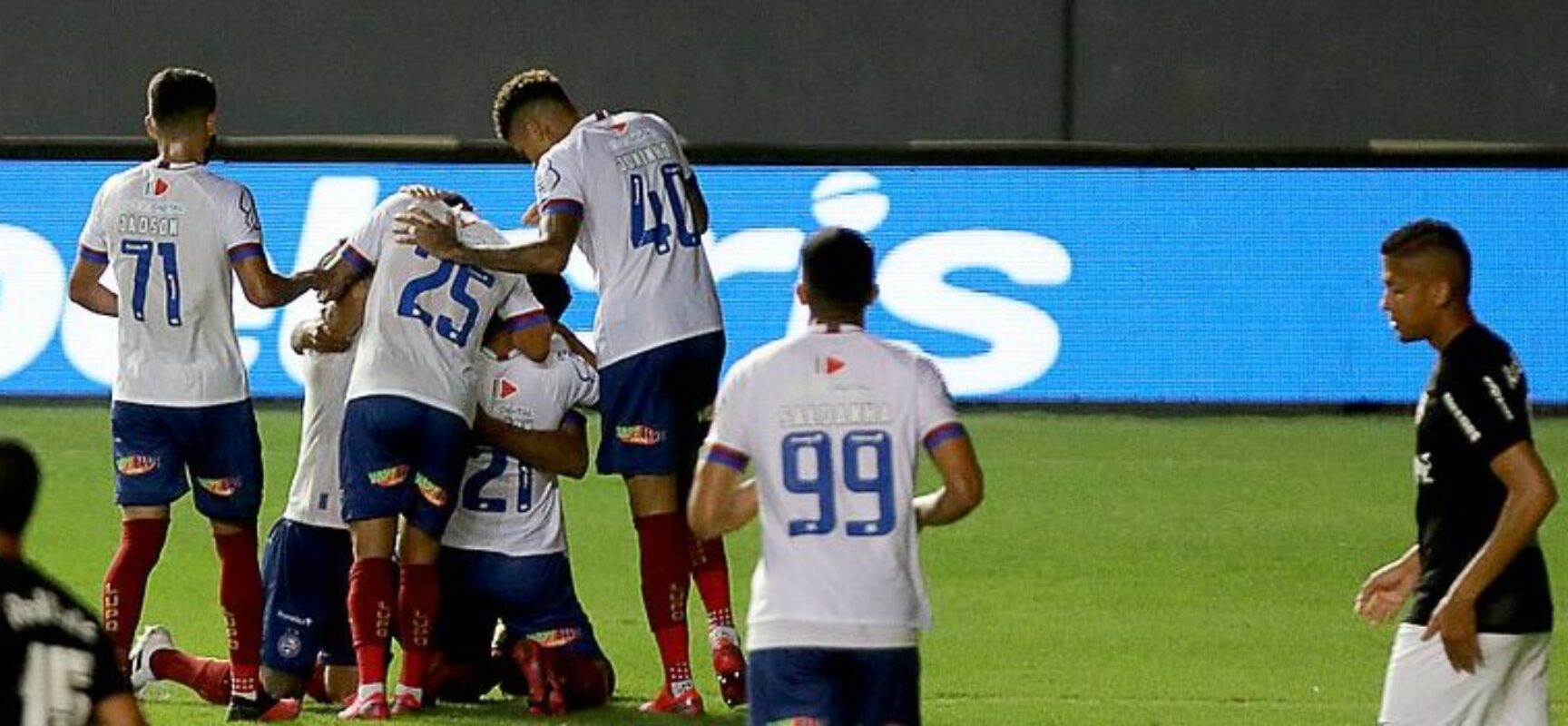 Com gol nos acréscimos, Bahia vence Bragantino e segue 100% na Série A