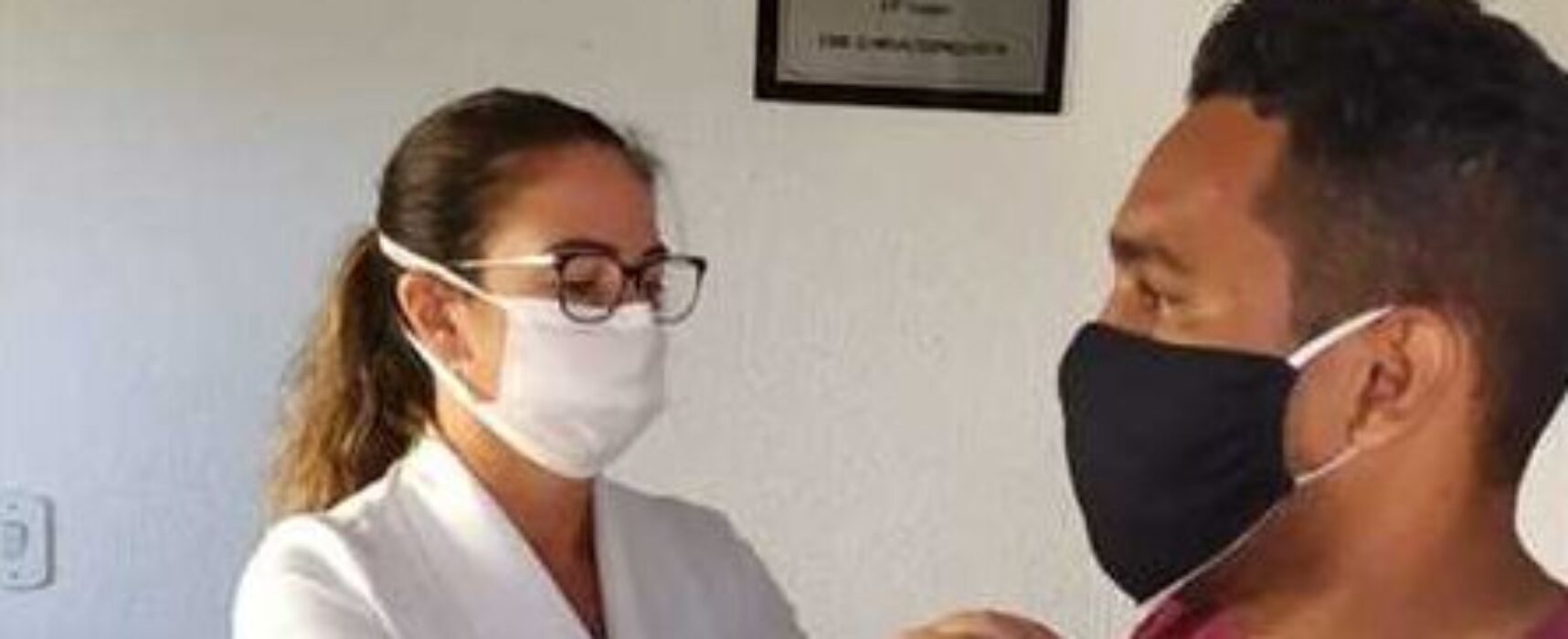 Profissionais da saúde recebem 2ª dose da vacina contra a Covid-19 em Ilhéus