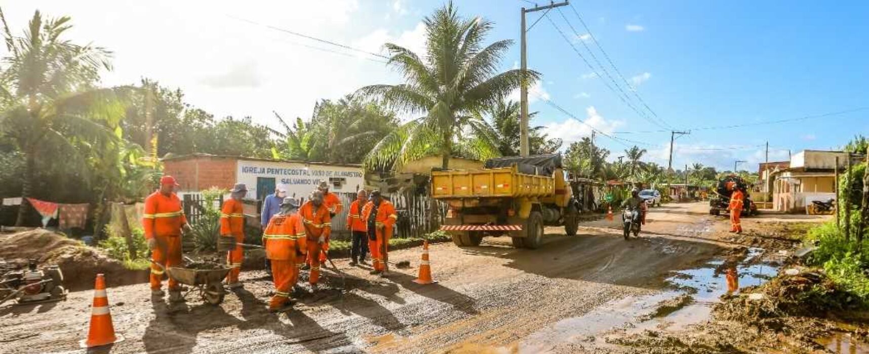 Prefeitura intensifica serviços de manutenção e melhorias no acesso ao Residencial Sol e Mar