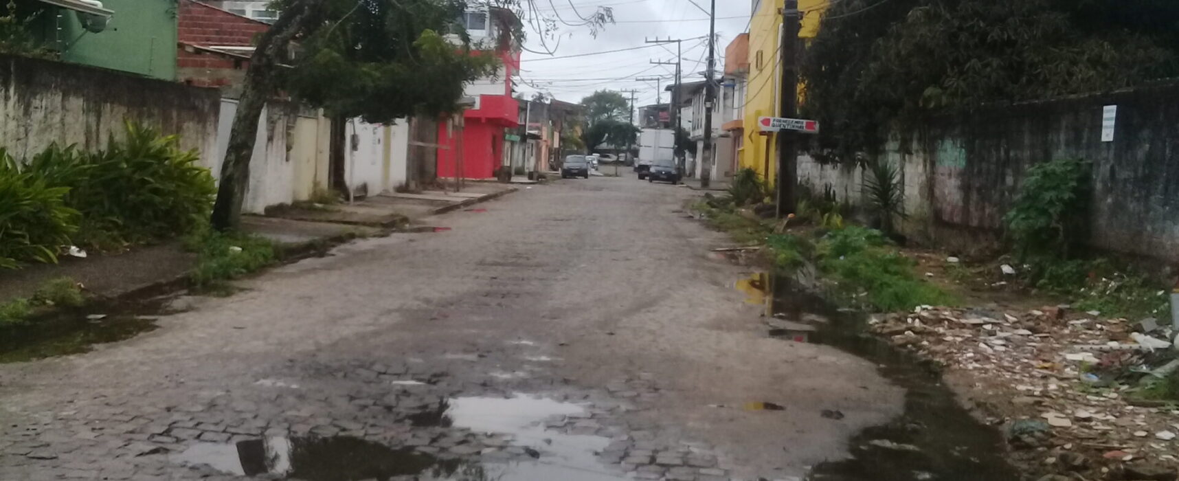 VEREADOR LUIZ CARLOS ESCUTA solicita pavimentação asfáltica para a Rua Havaí, em Ilhéus