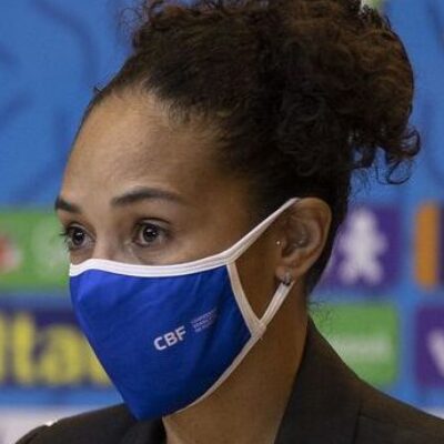 Aline Pellegrino quer mapear realidade do futebol feminino