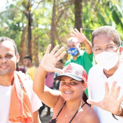 Augusto Castro comemora receptividade nos bairros no primeiro dia de campanha