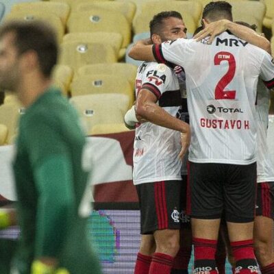 Brasileiro: Flamengo vence e entra de vez na briga pela liderança