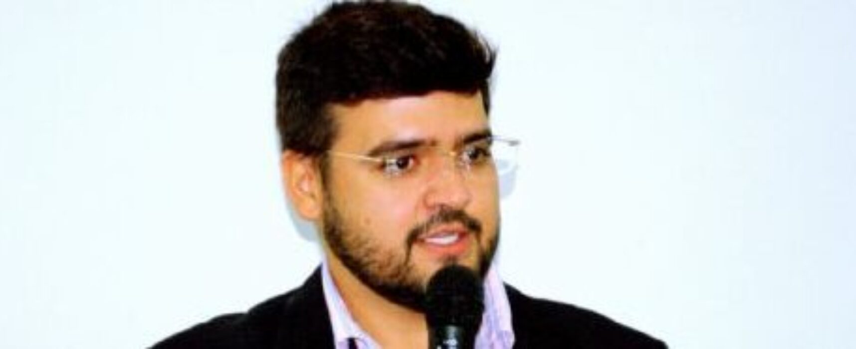 Projeto de Valderico Junior viabiliza escrituras para legalizar propriedade de casas em Ilhéus