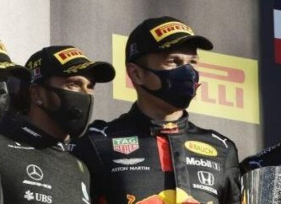 GP da Toscana: Hamilton vence e cola no recorde de Schumi