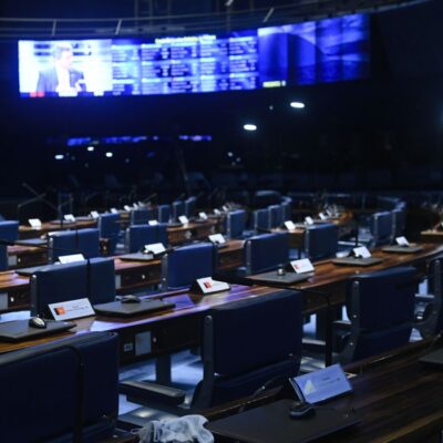 Senado aprova maior prazo para gasto de verba contra pandemia