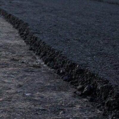 ESCUTA REIVINDICA E, RUA DE ACESSO AO RESIDENCIAL VILELA É CONTEMPLADA COM PAVIMENTAÇÃO ASFÁLTICA.