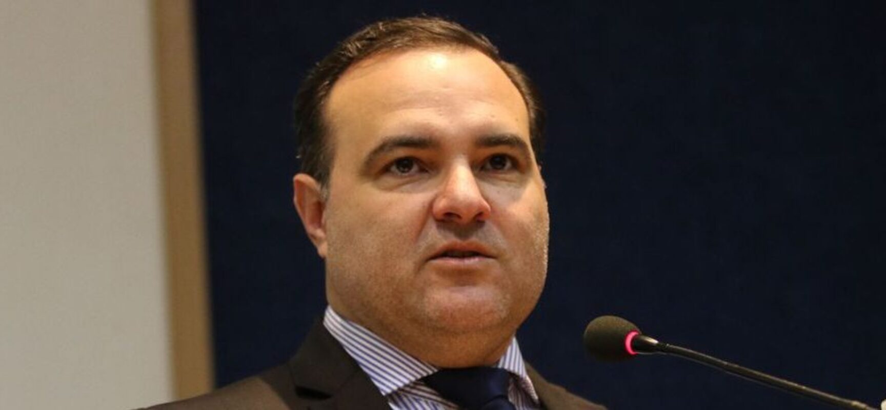 Bolsonaro oficializa indicação de Jorge Oliveira para o TCU